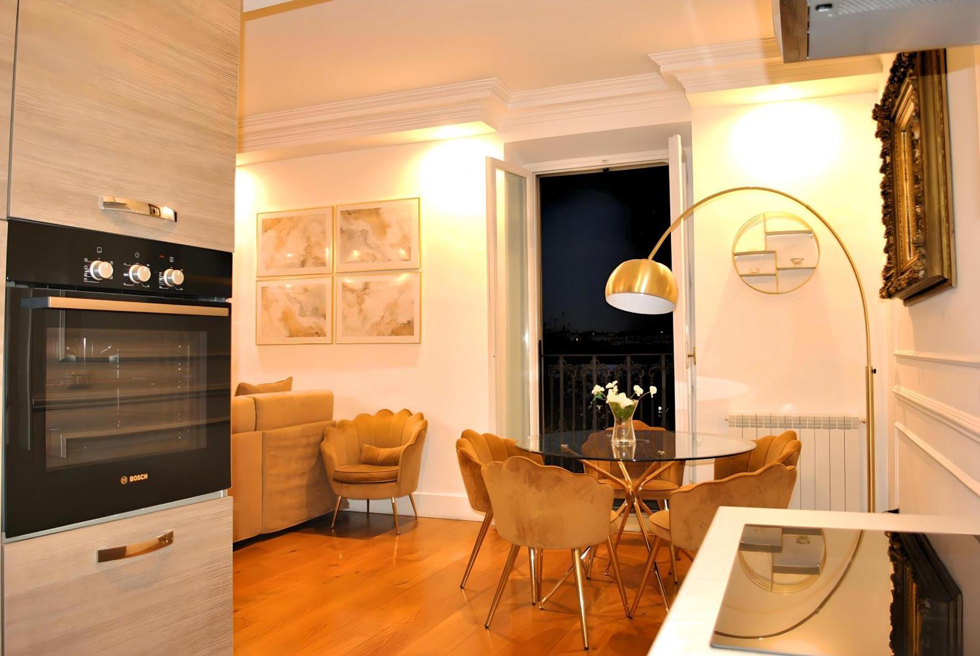 Colosseum Panorama Penthouse With Terrace By Hostand Rome